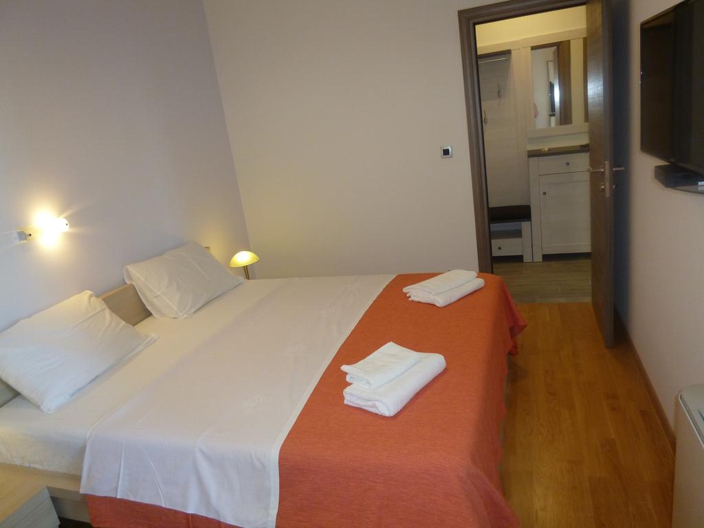 Apartments Jukic Klis Екстер'єр фото